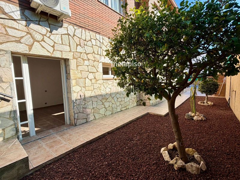 Foto b6fe4b8f-e4cf-449d-b170-950a0e85128f. Xalet amb calefacció aparcament piscina a La Franquesa-Oasis Park Vendrell (El)