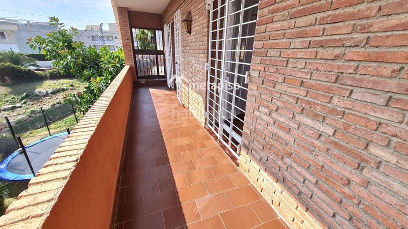 Foto 7e159f64-8c65-4366-ad0f-e8662954cdbd. Xalet amb calefacció a Coma-ruga platja Coma-ruga