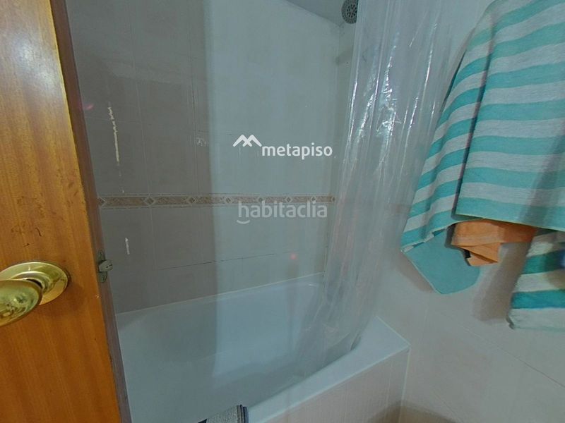 Foto ba669622-54c3-496a-86e4-2a10e5ccb3de. Pis amb calefacció aparcament a Centre Reus