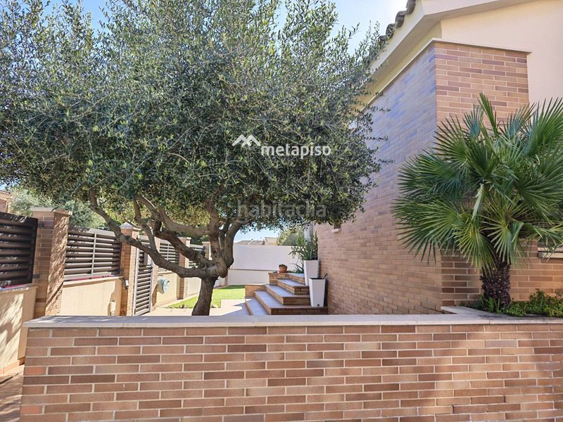 Foto 1d54dfb0-b36e-4cb8-8f32-289afb737e38. Chalet en Ciutat jardí Bonanova Calafell