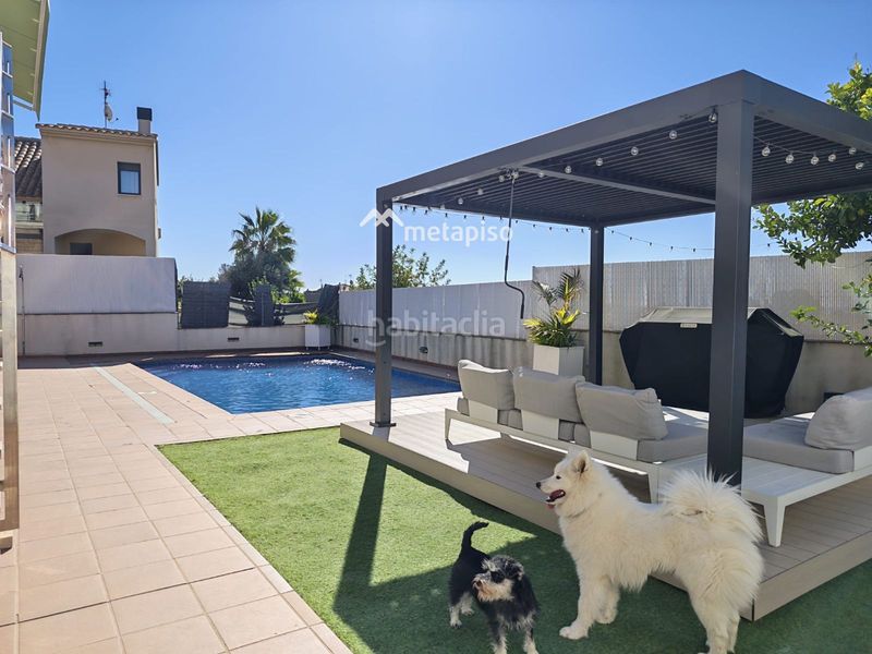 Foto 4ab570f9-6025-4fd2-965f-f8a7a689b2d5. Chalet en Ciutat jardí Bonanova Calafell