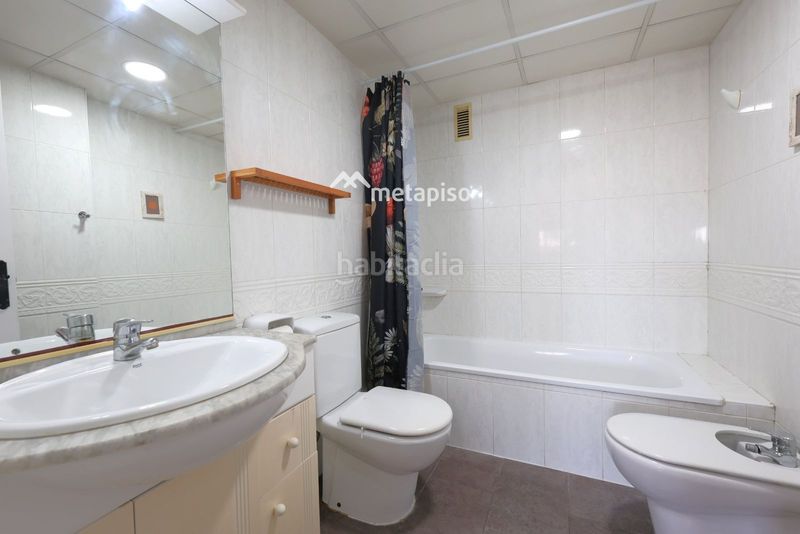 Foto 48cf47e9-ea3c-40e3-9db4-300c003e4370. Àtic amb calefacció aparcament piscina a El Tancat-Mas d´en Gual Vendrell (El)