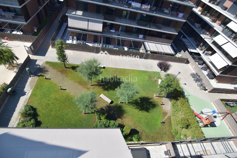 Foto 106f276b-e05f-440f-b1d9-62699f9dd539. Dúplex amb aparcament piscina a L´Estany Calafell