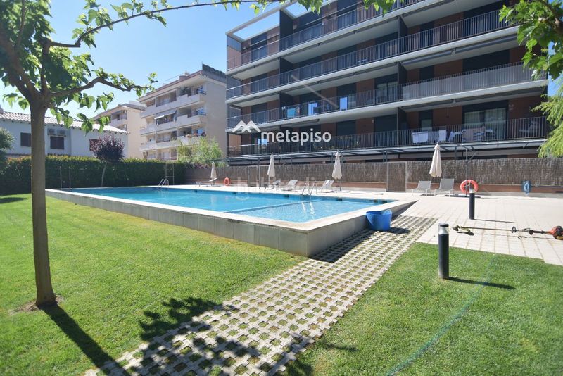 Foto de44d99d-f9c8-4536-8d40-6343045f75ea. Dúplex amb aparcament piscina a L´Estany Calafell