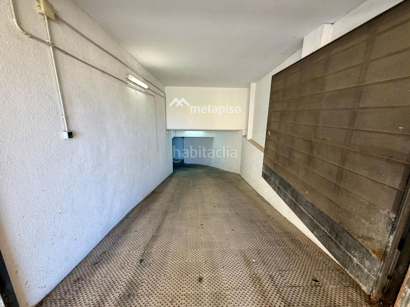 Foto af0d63ca-f0a8-47d0-9313-fe4250fe1005. Aparcament cotxe a Centre Vendrell (El)