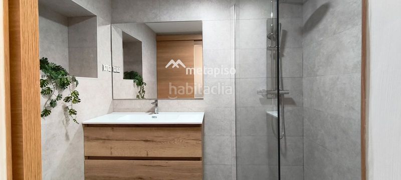 Foto 4042c806-7034-497e-b24a-a80667ca3264. Casa amb calefacció a Centre Vendrell (El)