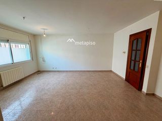 Casa adossada a Major -La Gornal