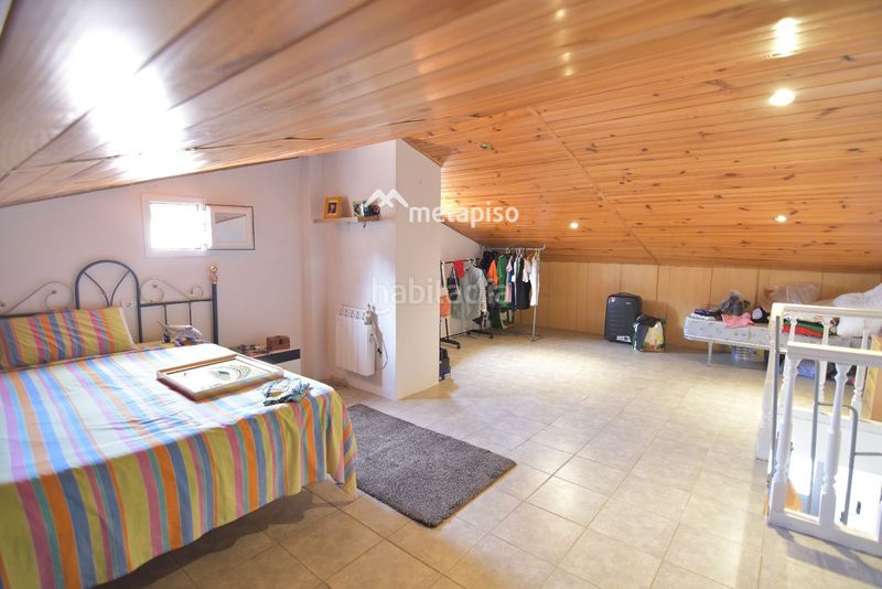 Foto 48b2dc9e-2118-48c1-b256-768ec9585362. Casa adossada amb calefacció aparcament piscina a Roda de Barà