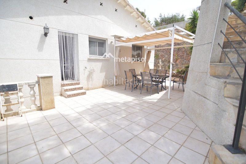 Foto 510ec535-cc49-45a2-910f-6f8a15e45ddc. Casa adossada amb calefacció aparcament piscina a Roda de Barà