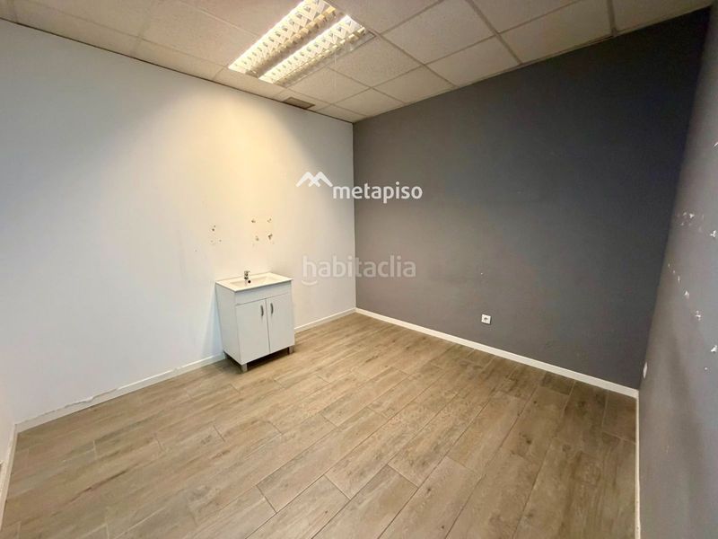 Foto 1ab16ca2-798f-4445-9cd5-ff5f7ff177f2. Local comercial a Centre Vendrell (El)