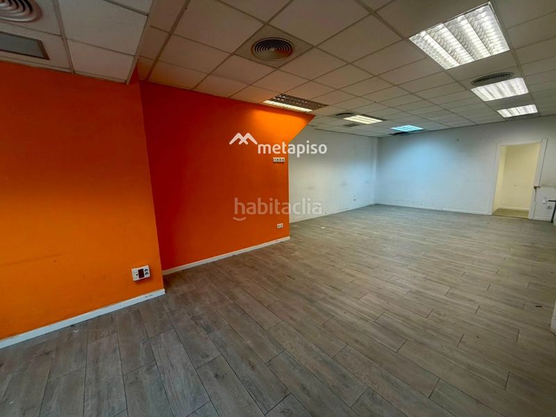 Foto 6864d0fd-b01a-403c-99b5-42674eaac3cc. Local comercial a Centre Vendrell (El)
