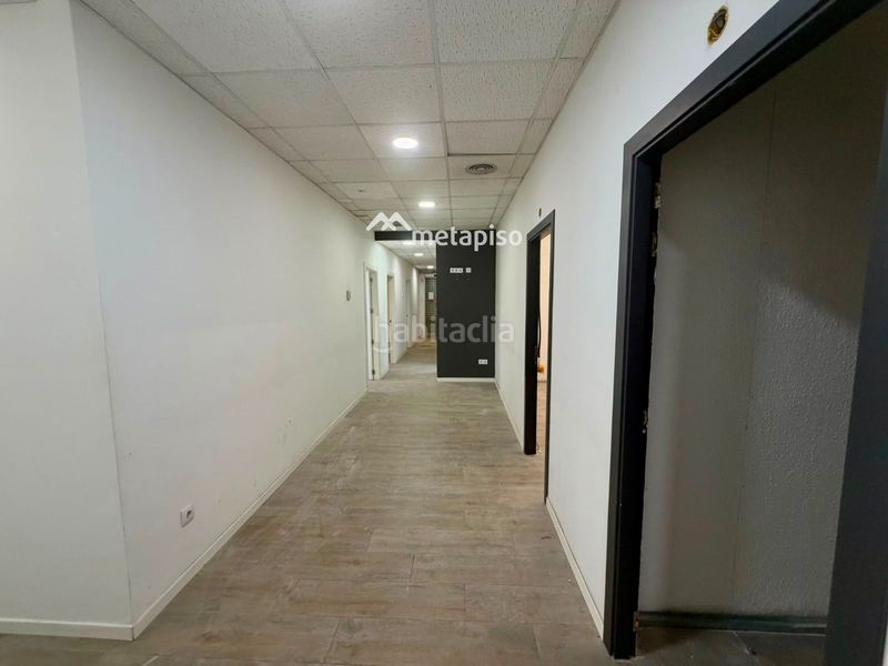 Foto 79b3806c-8ad6-4ec5-a65a-2dec72a94b48. Local comercial a Centre Vendrell (El)
