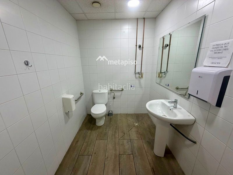 Foto a70fe89a-21e4-4878-9859-47cebbee3221. Local comercial a Centre Vendrell (El)