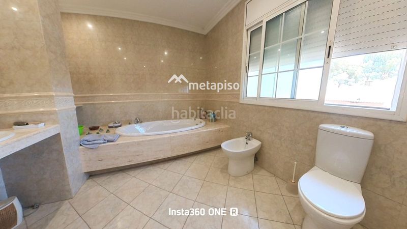 Foto b59e0d60-5bff-43aa-a609-637d7980ac88. Xalet amb calefacció aparcament piscina a Piera