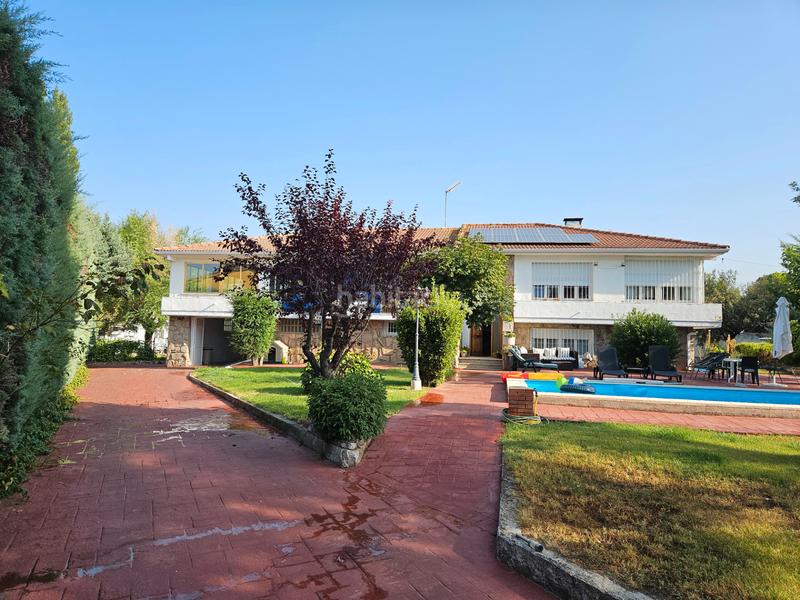 Foto 47999043-19ce-4562-9b6f-08d676355837. Chalet con camino riscaldamento parcheggio piscina in Alpedrete