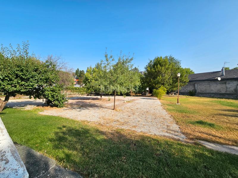 Foto bdadfcc6-503b-4d63-b93d-d10ea6dcb328. Chalet con camino riscaldamento parcheggio piscina in Alpedrete