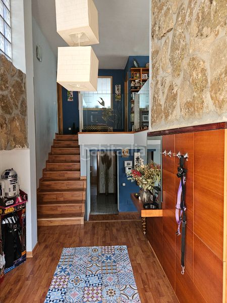 Foto 0b0d2dca-1307-434e-87e5-6eddb01e8884. Chalet with fireplace heating parking pool in Alpedrete