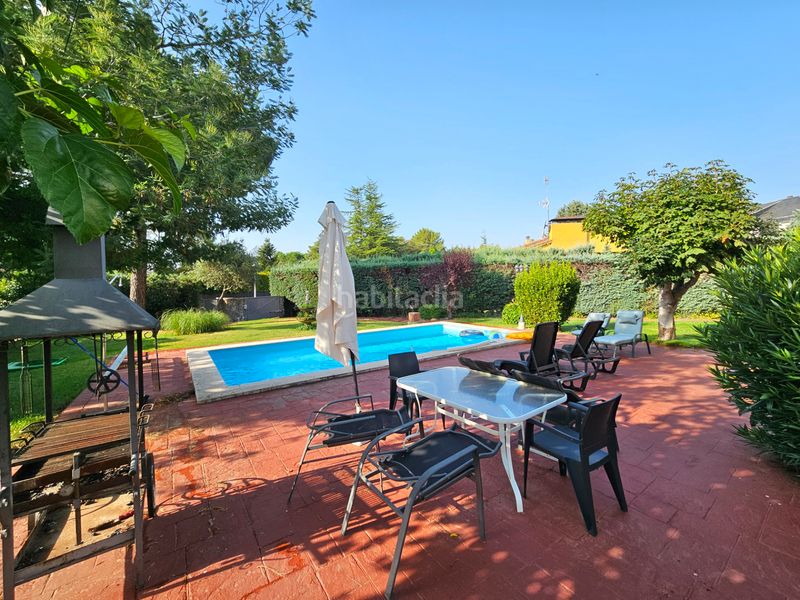 Foto af7c7afd-f222-413b-a5be-233b39393ea1. Chalet with fireplace heating parking pool in Alpedrete