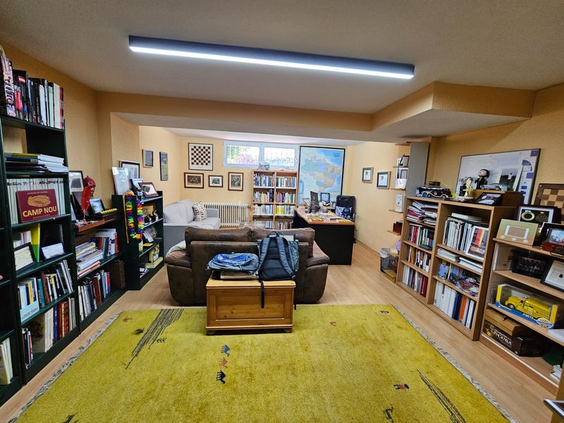 Foto dd47ffc8-3fff-4153-88ca-5953575bdcec. Chalet with fireplace heating parking pool in Alpedrete