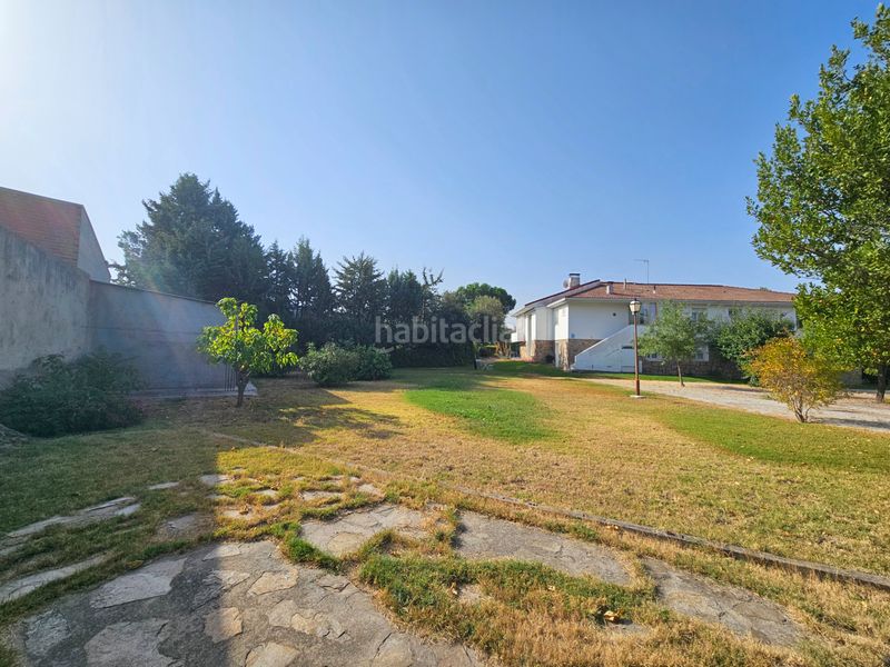 Foto f80b11e8-cd36-4351-856a-a3868427001d. Chalet with fireplace heating parking pool in Alpedrete