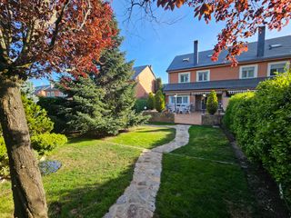 Chalet  Calle miguel de cervantes