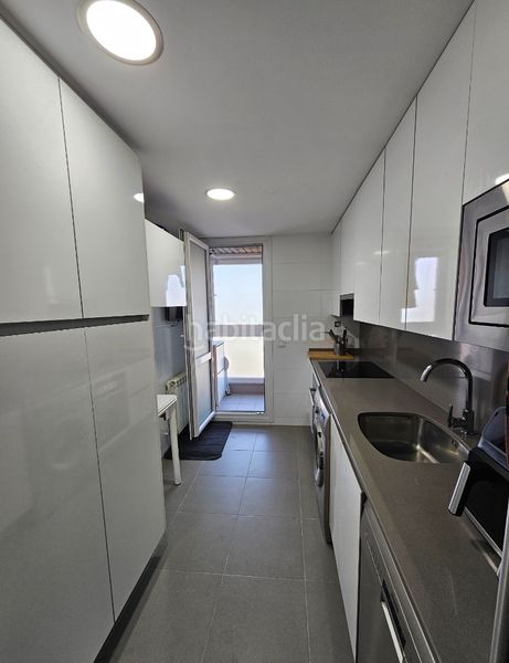Foto b2a97719-aa84-42bd-a4ec-6e52bd1ff4b6. Pis amb calefacció aparcament piscina a Valdebebas - Valdefuentes Madrid