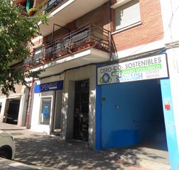 Local Comercial a Calle del Lago Constanza 37