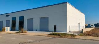 Lloguer Nau industrial a Carrer reramurs 19. Espai polivalent per a empreses logístiques, industrials o comer