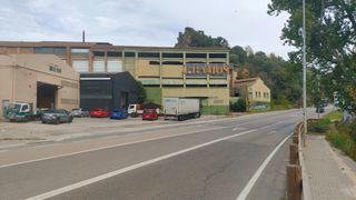 Capannone industriale in Avinguda de frança 73. Gran nau industrial cantonera a sant julià: ubicació estratègica