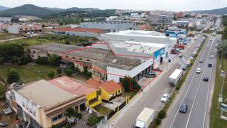 Lloguer Local Comercial a Carretera accés costa brava 180. Local comercial a 1a linea d'entrada de blanes