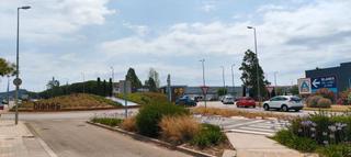 Location Local commercial à Carretera accés costa brava 192. Dona visibilitat al teu negoci! local destacat a l’entrada de bl