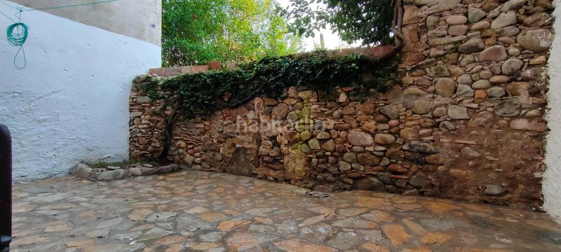 Foto 1d0afb3b-94e2-48c8-ae73-bb0f8307996f. Masía en carrer de l'hospital 12 vida de poble a 20 min de girona: casa reformada amb 5 habitacions, terrassa i llar de foc en Cervià de Ter