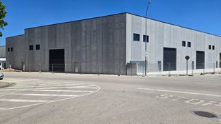 Affitto Capannone industriale in Sarrià de Ter. “nau nova a girona nord, amb reserva oberta i entrega prevista a