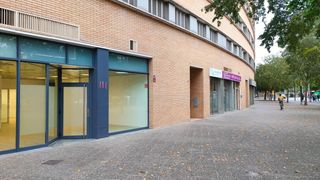 Lloguer Local Comercial a Passeig d'olot 45. Local comercial de 145 m² al passeig d’olot de girona, amb showr