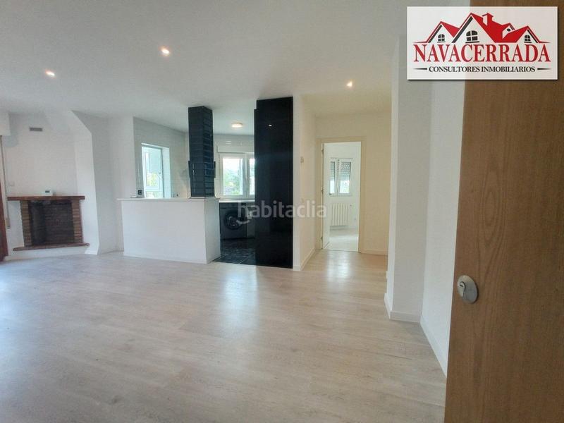 Foto cd62e35d-af43-4af3-8423-3e384292d601. Flat with heating in Navacerrada