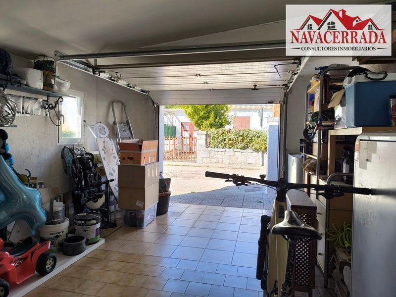 Foto 5f1d0353-1e2c-4f53-8006-47920937d077. Casa amb calefacció a Becerril de la Sierra