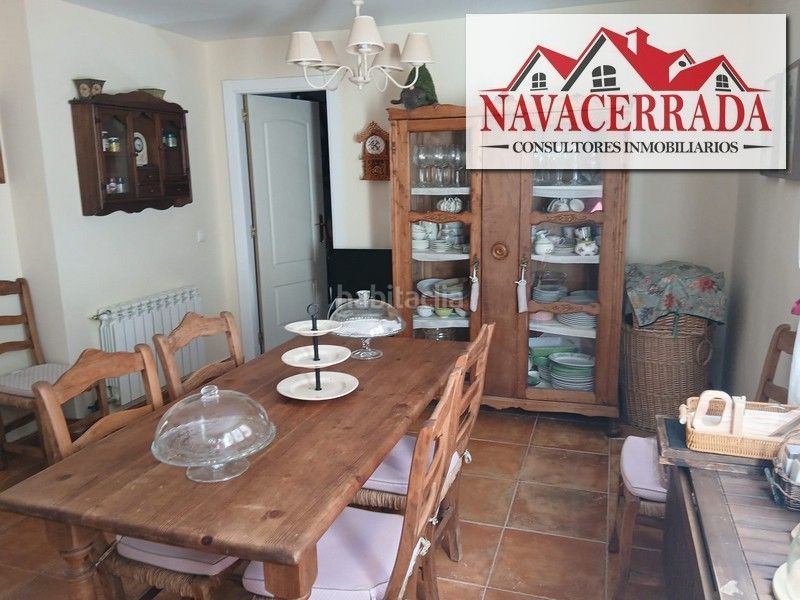 Foto 3b2b4d45-ecd0-4fd7-97aa-0799e9d49b38. Casa amb calefacció aparcament piscina a Navacerrada