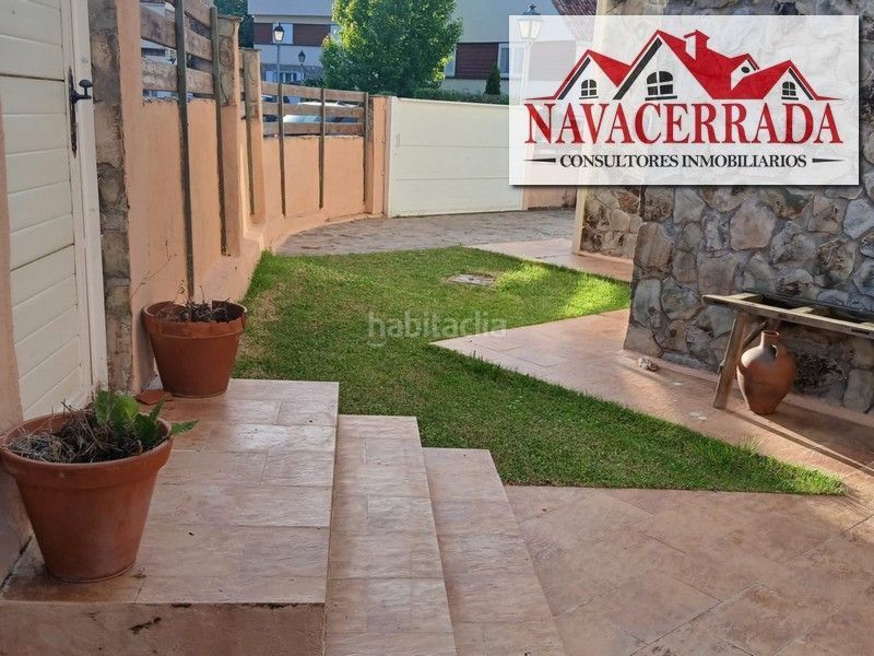 Foto 4999a794-ba25-4226-8717-864a7c486a68. Casa amb calefacció aparcament piscina a Navacerrada