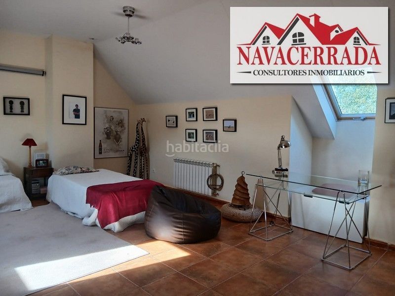 Foto 958e2344-1195-4684-9ebd-13ebbbb0e644. Casa amb calefacció aparcament piscina a Navacerrada