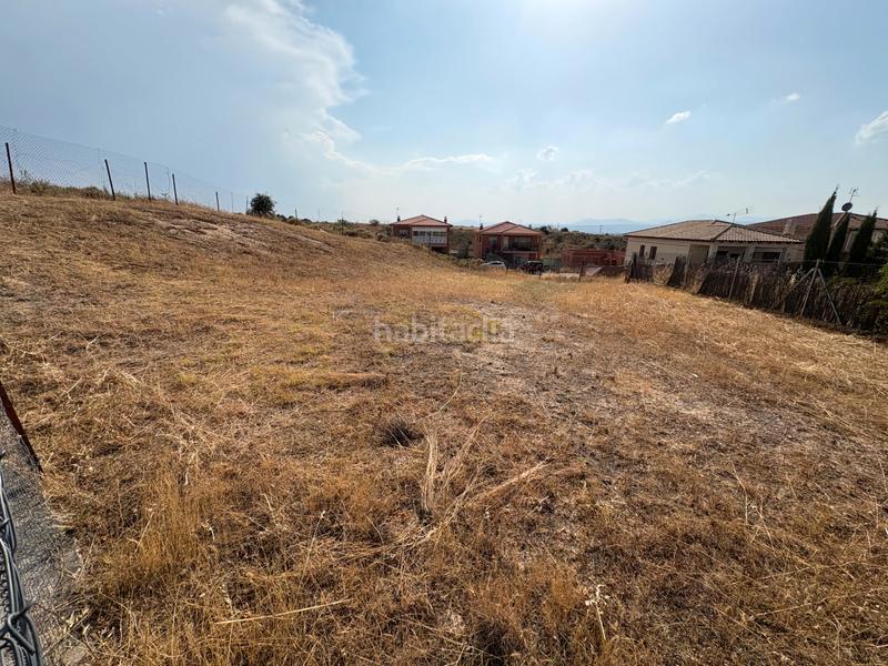 Foto 7a731d2c-98e5-4bdc-8bfc-a0a0e2bbde85. Terreny residencial a calle peñarroya 111 a Méntrida