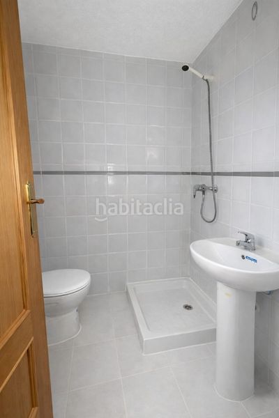 Foto b8d15cfd-4dd2-4660-85cc-7c980efcbba9. Pis amb calefacció aparcament a Urbanización San Isidro Ocaña