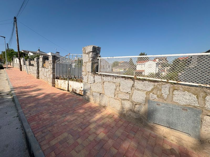 Foto 510fb9b0-18e2-4a60-a220-b60568fbe96a. Terreno residenziale in calle mallorca 689 in Calypo Fado