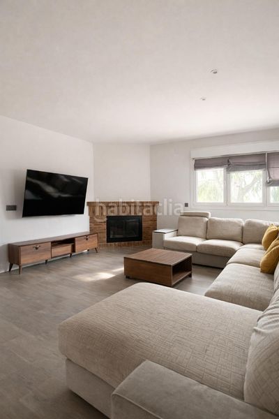 Foto 3f4a3b25-c0ea-4402-abb2-ccb4b6fcaebb. Chalet avec cheminée chauffage dans Las Zorreras-Monte Encinar Escorial (El)
