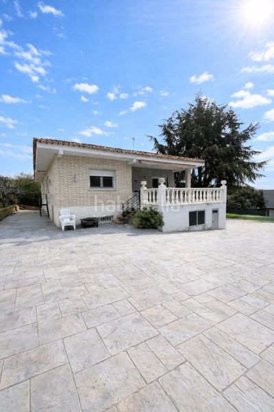 Foto d3ac604c-bea2-4b63-b0f1-ea08f0e42e4e. Chalet avec cheminée chauffage dans Las Zorreras-Monte Encinar Escorial (El)
