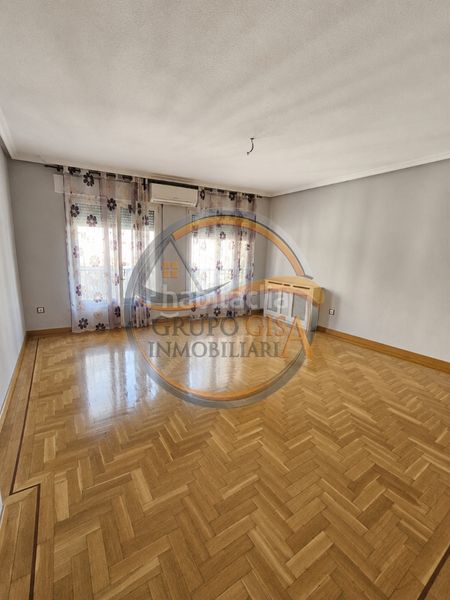 Foto f1df354b-94e7-4e61-b93d-47b4b072d5d0. Flat with heating in Centro Navalcarnero