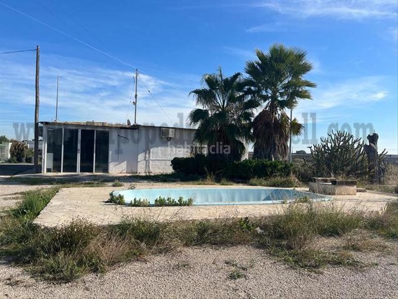 Foto b94fe899-1d61-4365-92a5-1bc51cc7ba33. Masia amb piscina a Crevillente