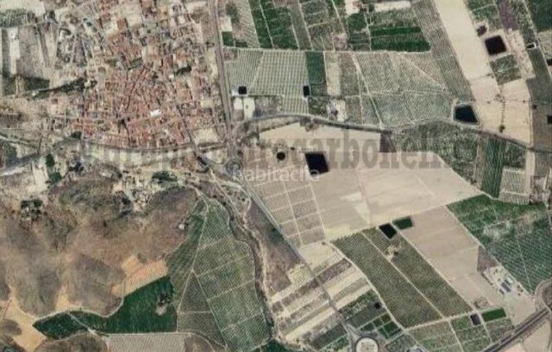 Foto 5828e0d4-b608-4f62-82b3-ff32173ea56c. Gewerbliches grundstück in Benferri