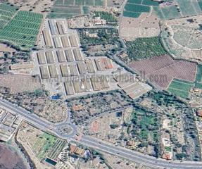 Industrial building in Alzabares