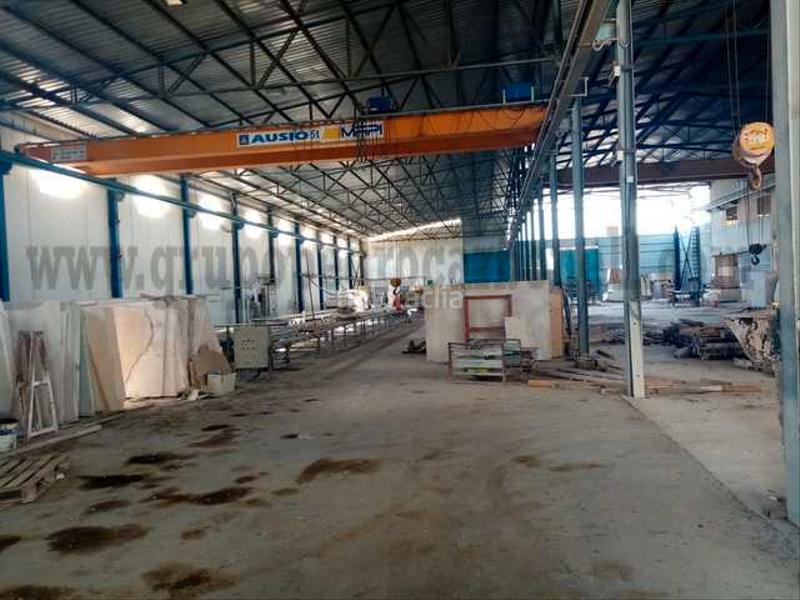 Foto 9f353af2-018c-488f-97c4-e92cceca42e5. Bâtiment à usage industriel dans Novelda