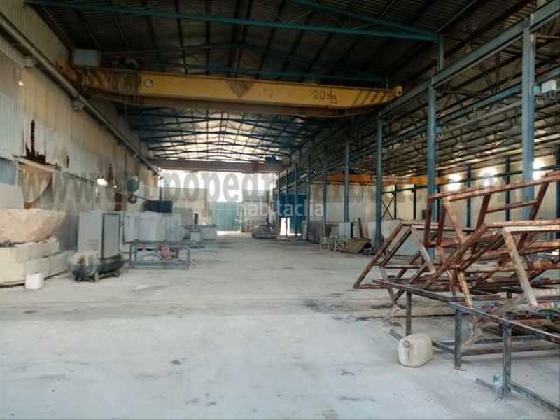 Foto eaa62e24-2580-4990-ad50-1488f9bba348. Bâtiment à usage industriel dans Novelda